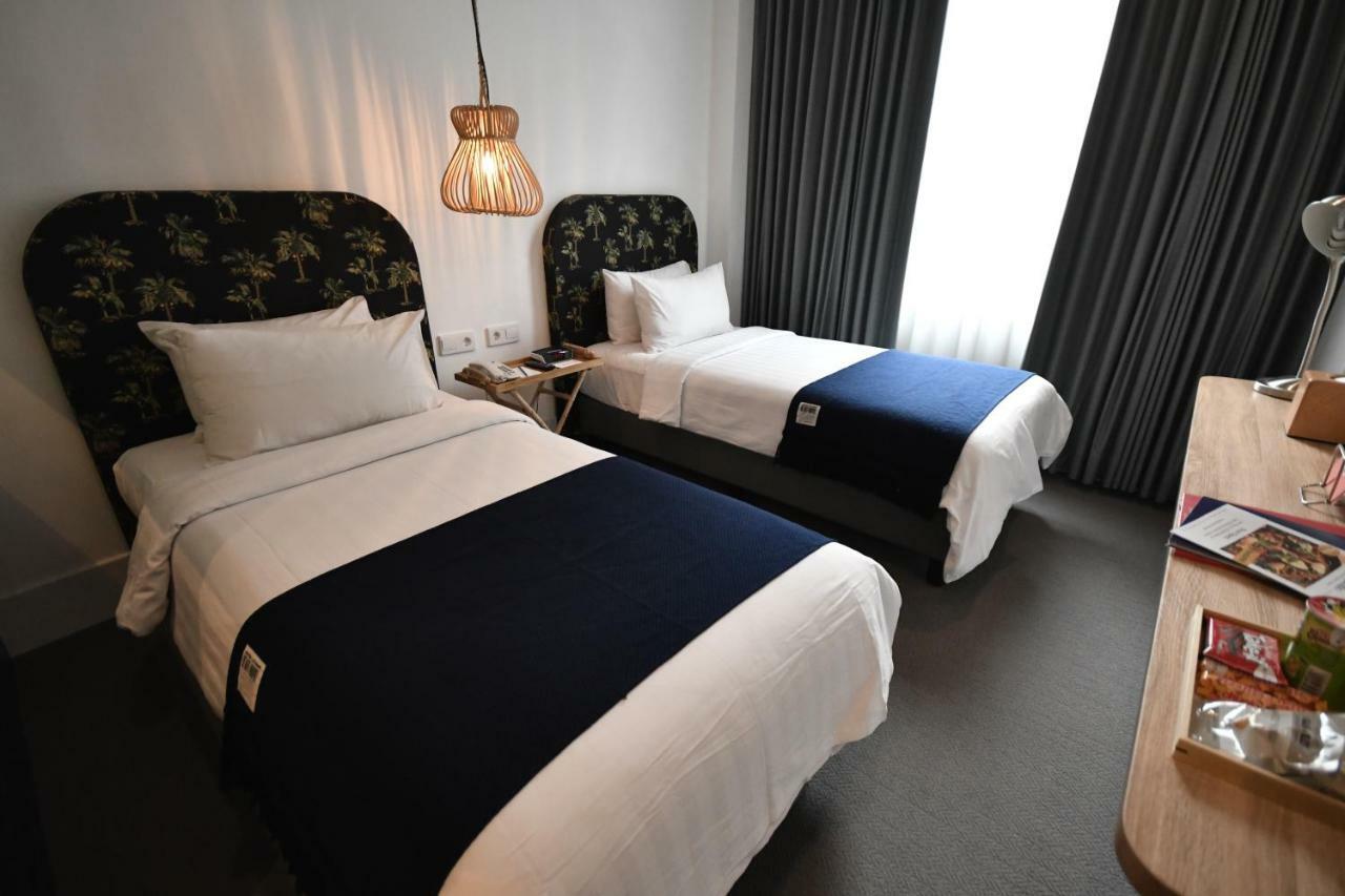 Hotel Monopoli Джакарта Екстериор снимка