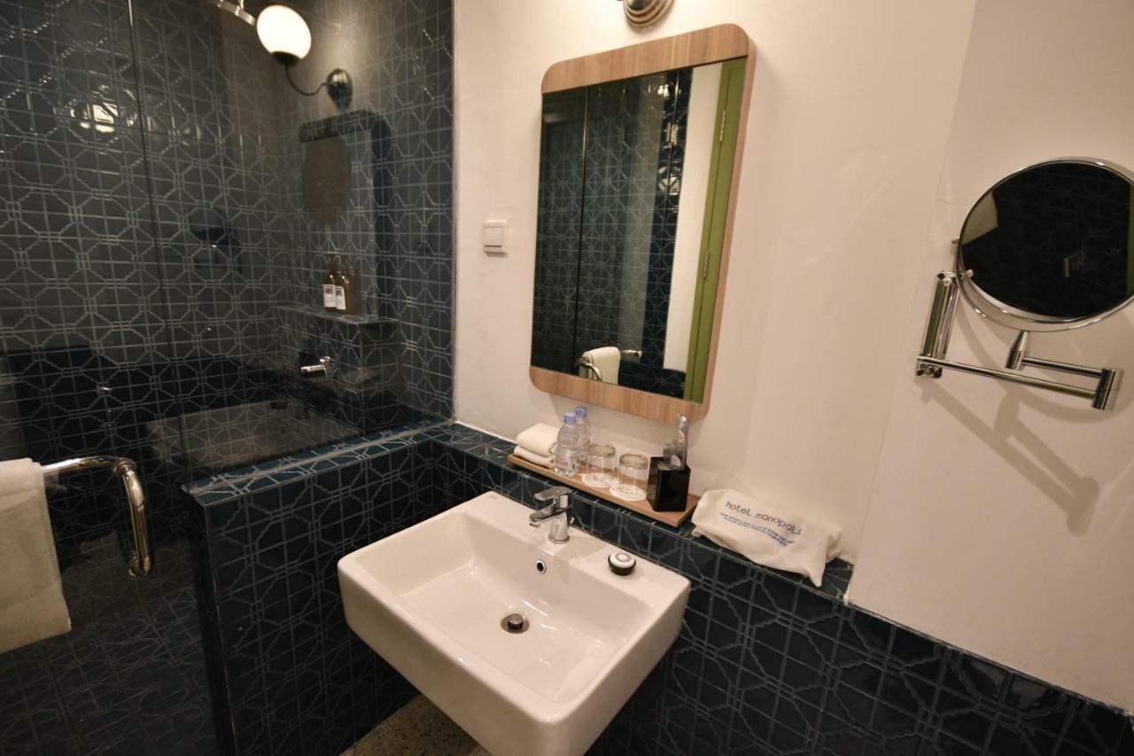 Hotel Monopoli Джакарта Екстериор снимка